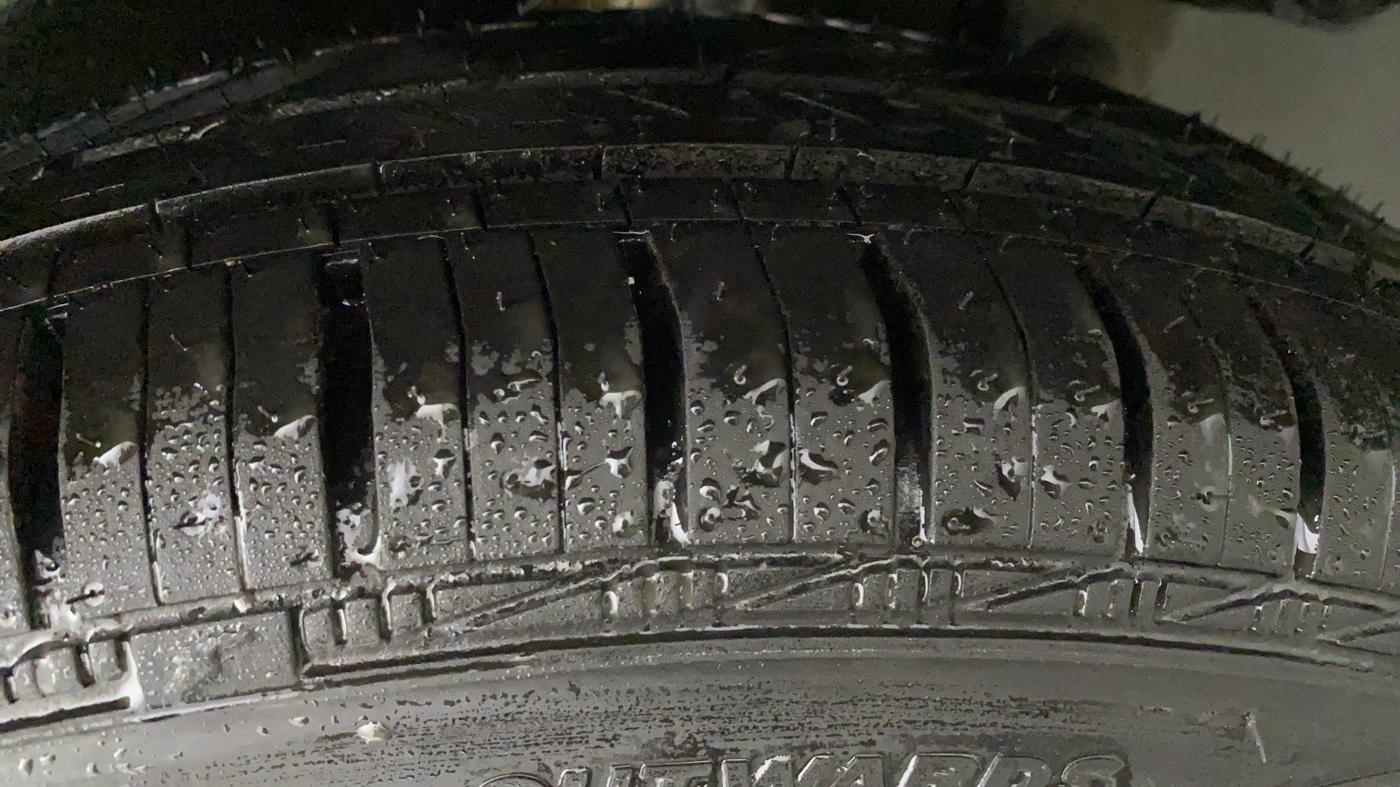 2013 Maruti Swift VXI, Petrol, Manual, 16,247 km, Left Rear Tyre Tread