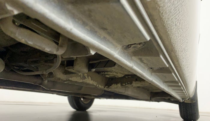 2013 Maruti Swift VXI, Petrol, Manual, 16,247 km, Right Side Underbody