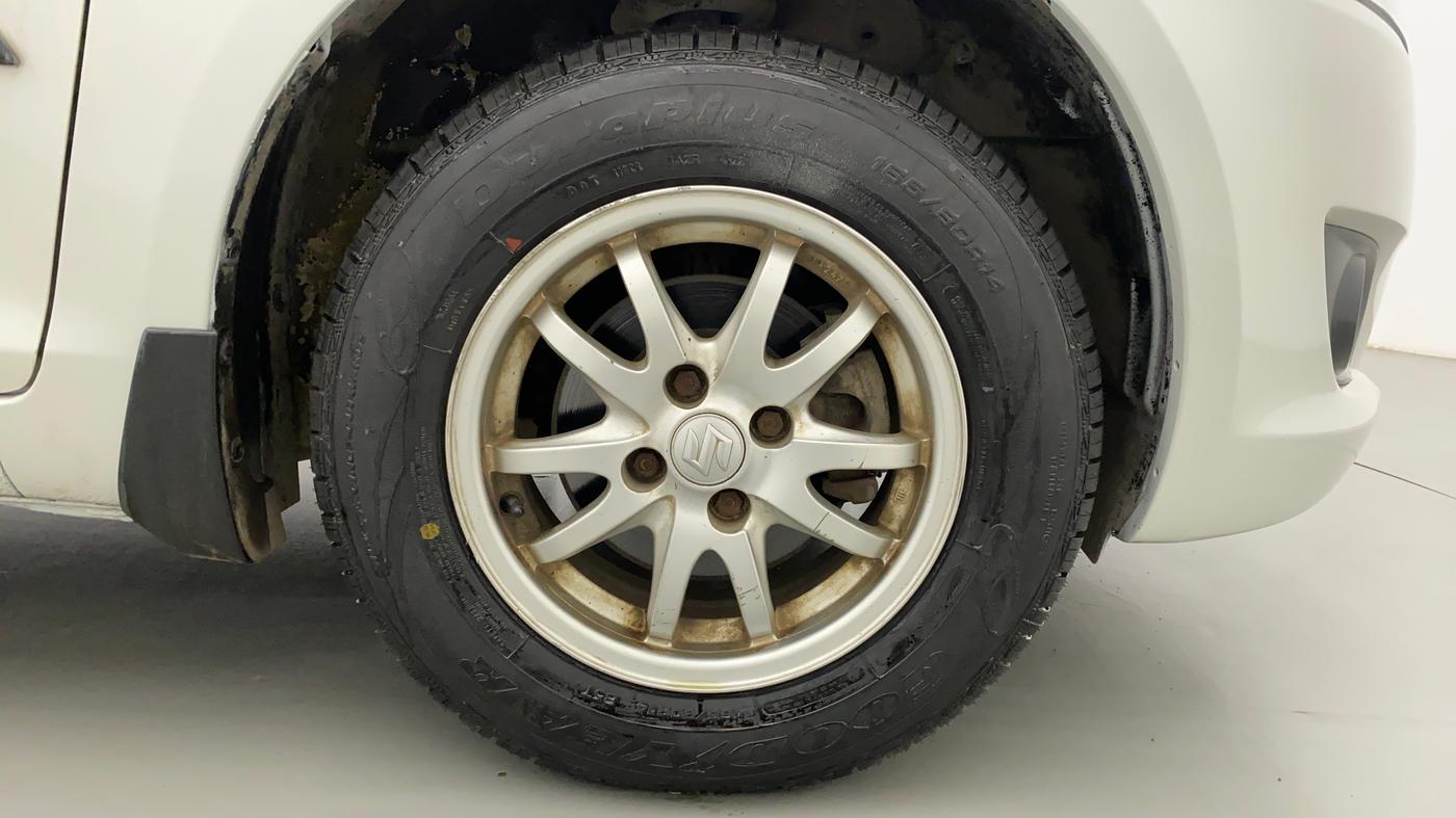 2013 Maruti Swift VXI, Petrol, Manual, 16,247 km, Right Front Wheel
