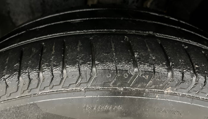 2022 Tata PUNCH ADVENTURE MT, Petrol, Manual, 73,168 km, Left Front Tyre Tread