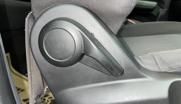 2022 Tata PUNCH ADVENTURE MT, Petrol, Manual, 73,168 km, Driver Side Adjustment Panel