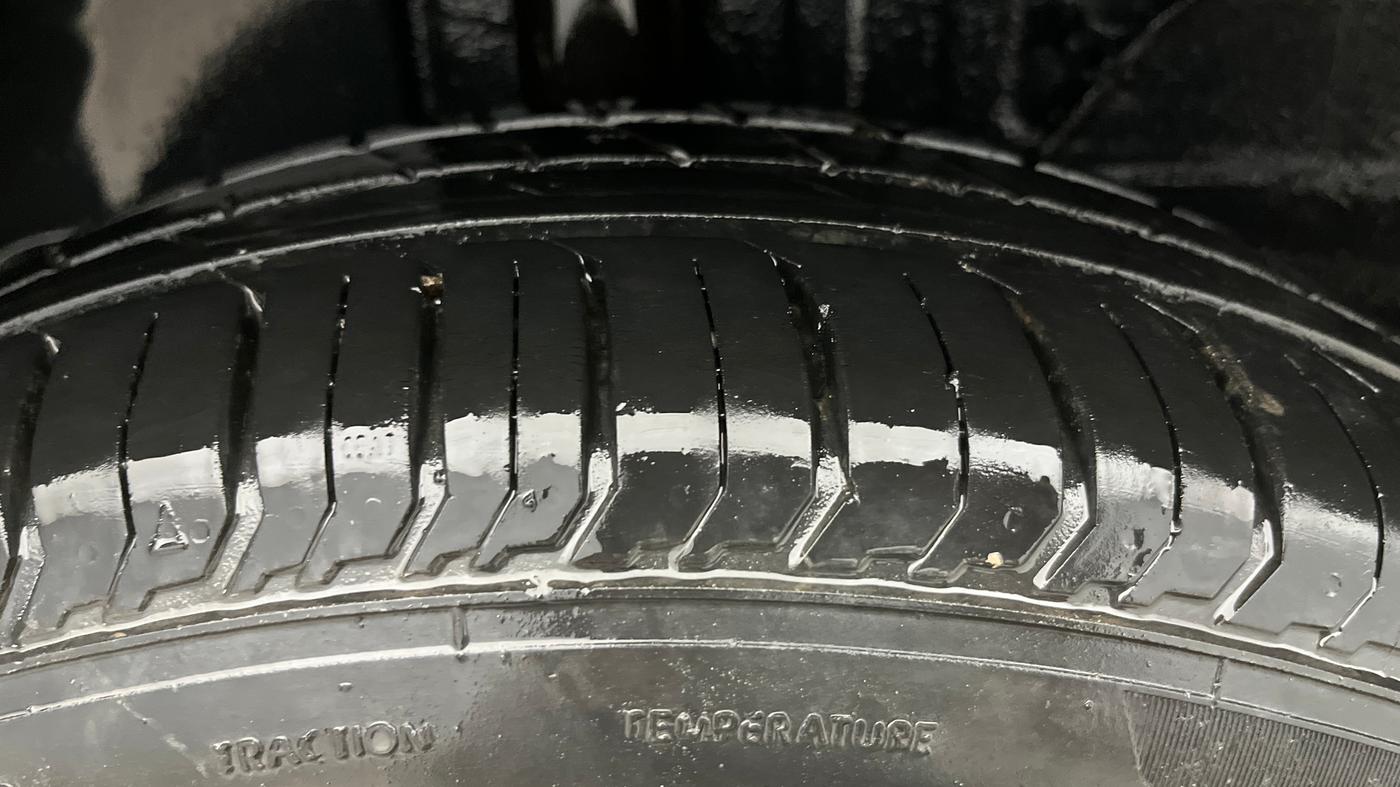 2022 Tata PUNCH ADVENTURE MT, Petrol, Manual, 73,168 km, Right Rear Tyre Tread