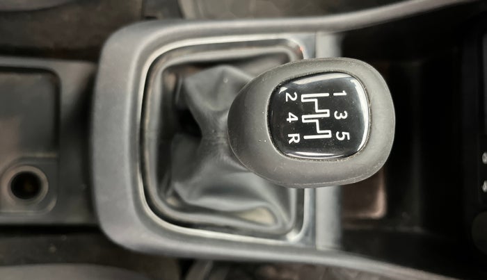 2022 Tata PUNCH ADVENTURE MT, Petrol, Manual, 73,168 km, Gear Lever