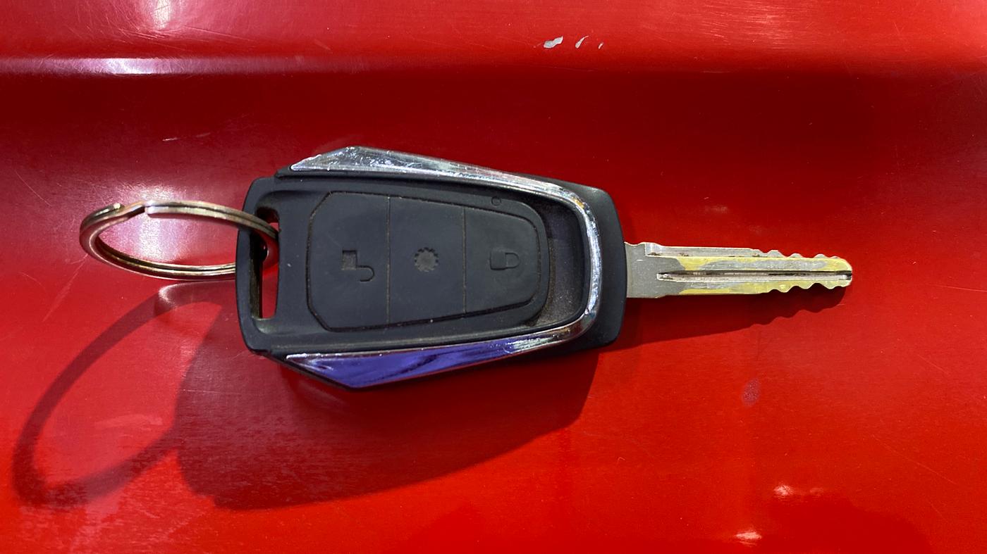 2019 Mahindra KUV 100 NXT K6+ D 6 STR, Diesel, Manual, 97,267 km, Key Close Up