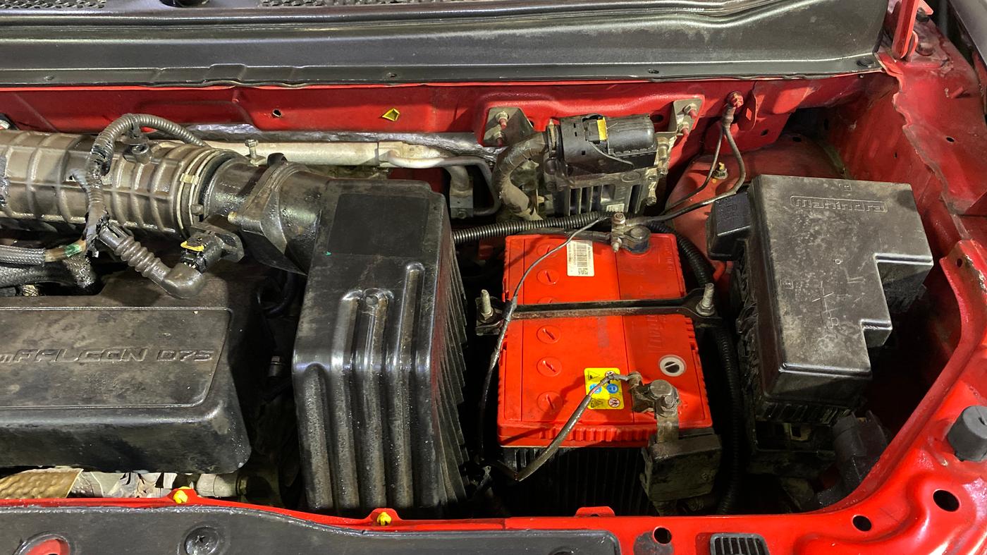 2019 Mahindra KUV 100 NXT K6+ D 6 STR, Diesel, Manual, 97,267 km, Engine View - Left