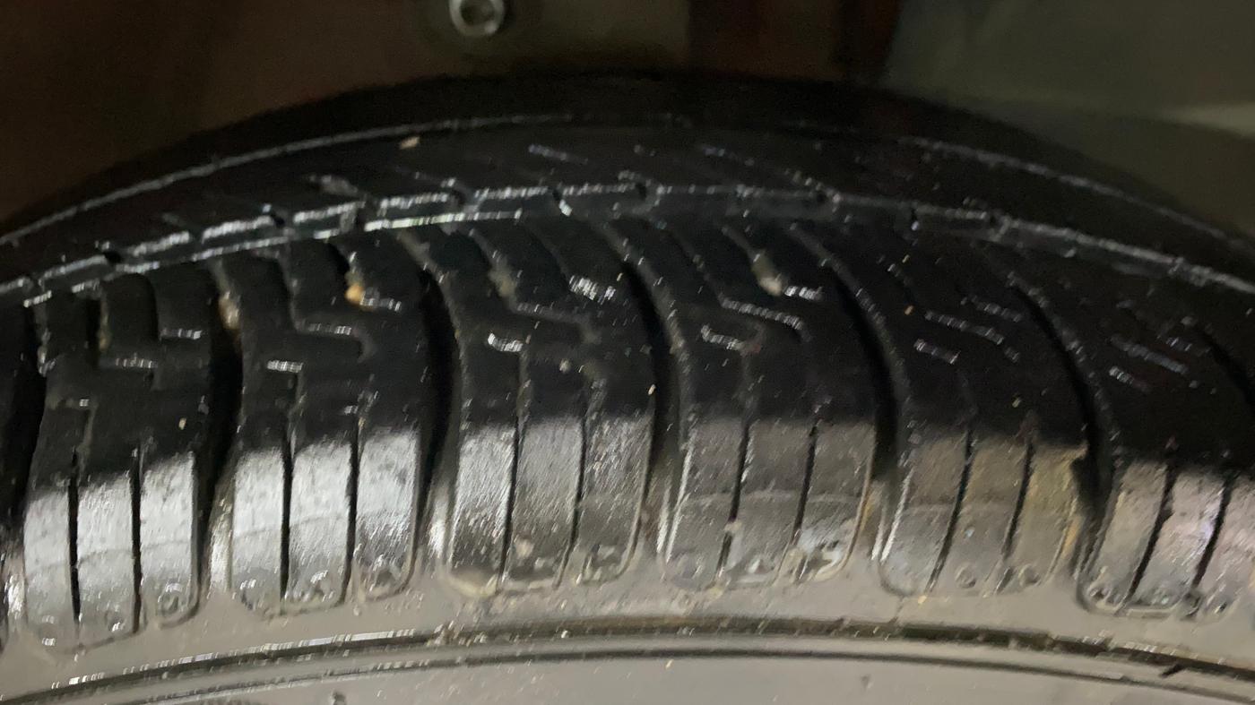 2019 Mahindra KUV 100 NXT K6+ D 6 STR, Diesel, Manual, 97,267 km, Right Front Tyre Tread