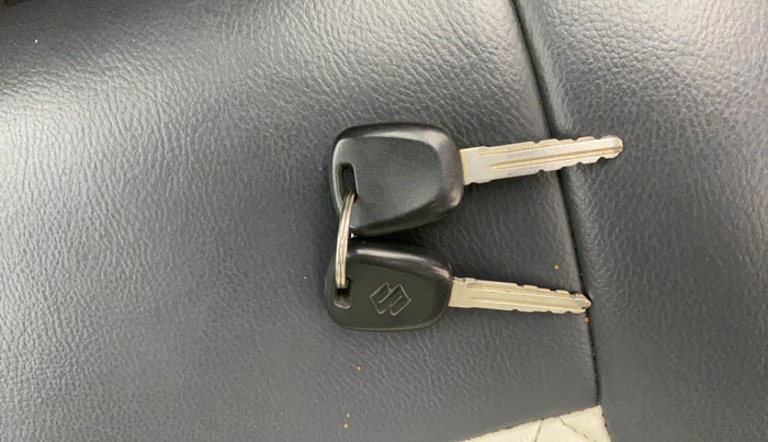 2017 Maruti Alto 800 LXI, Petrol, Manual, 83,670 km, Key Close Up