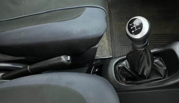 2011 Maruti Wagon R 1.0 VXI, Petrol, Manual, 41,065 km, Gear Lever
