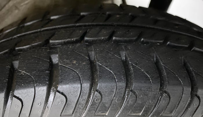 2011 Maruti Wagon R 1.0 VXI, Petrol, Manual, 41,065 km, Left Rear Tyre Tread