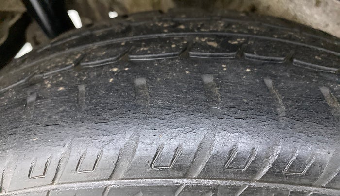 2011 Maruti Wagon R 1.0 VXI, Petrol, Manual, 41,065 km, Right Rear Tyre Tread