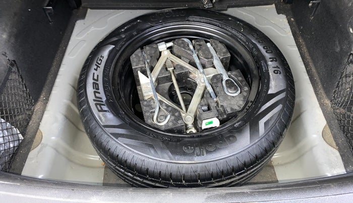 2022 MG ASTOR SUPER EX 1.5 MT, Petrol, Manual, 48,142 km, Spare Tyre