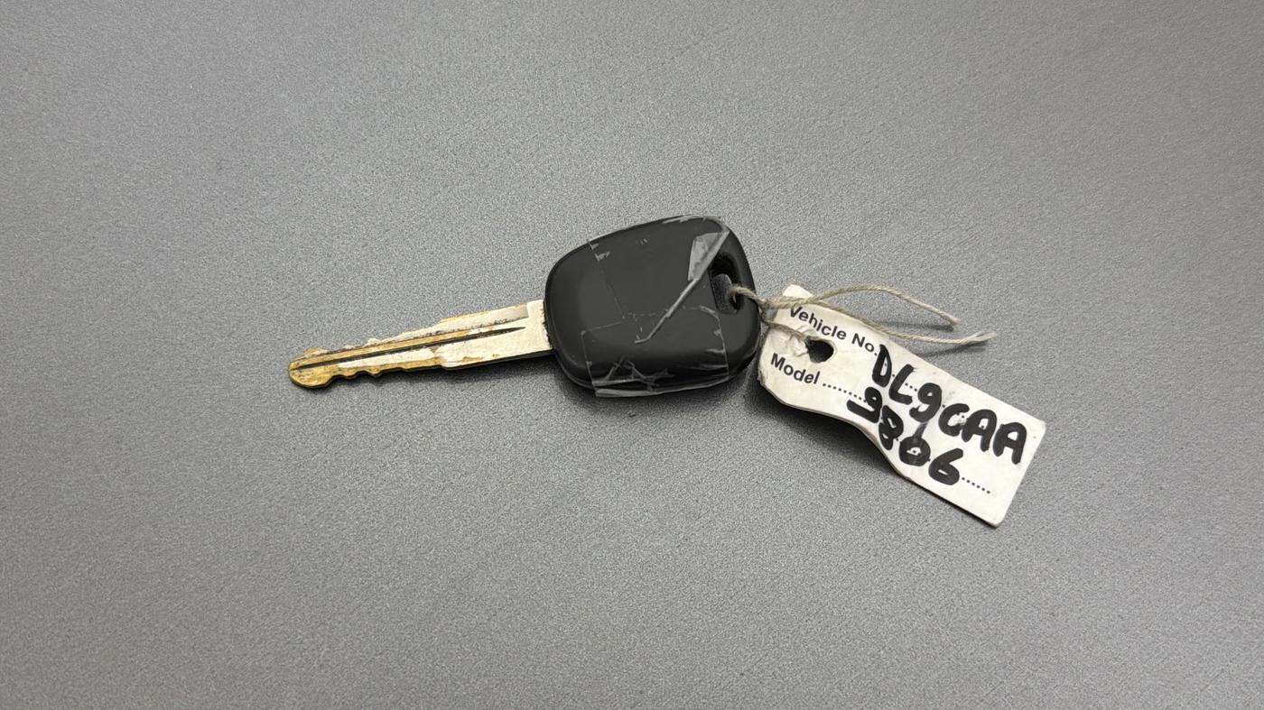 2015 Maruti Celerio LXI, Petrol, Manual, 88,112 km, Key Close Up