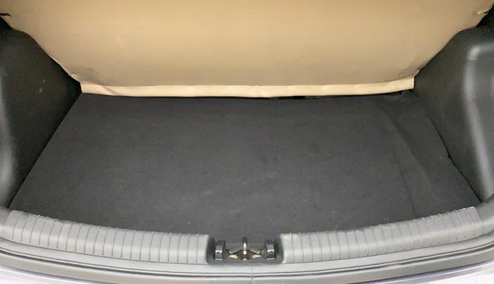 2018 Hyundai Grand i10 SPORTZ AT 1.2 KAPPA VTVT, Petrol, Automatic, 26,821 km, Boot Inside
