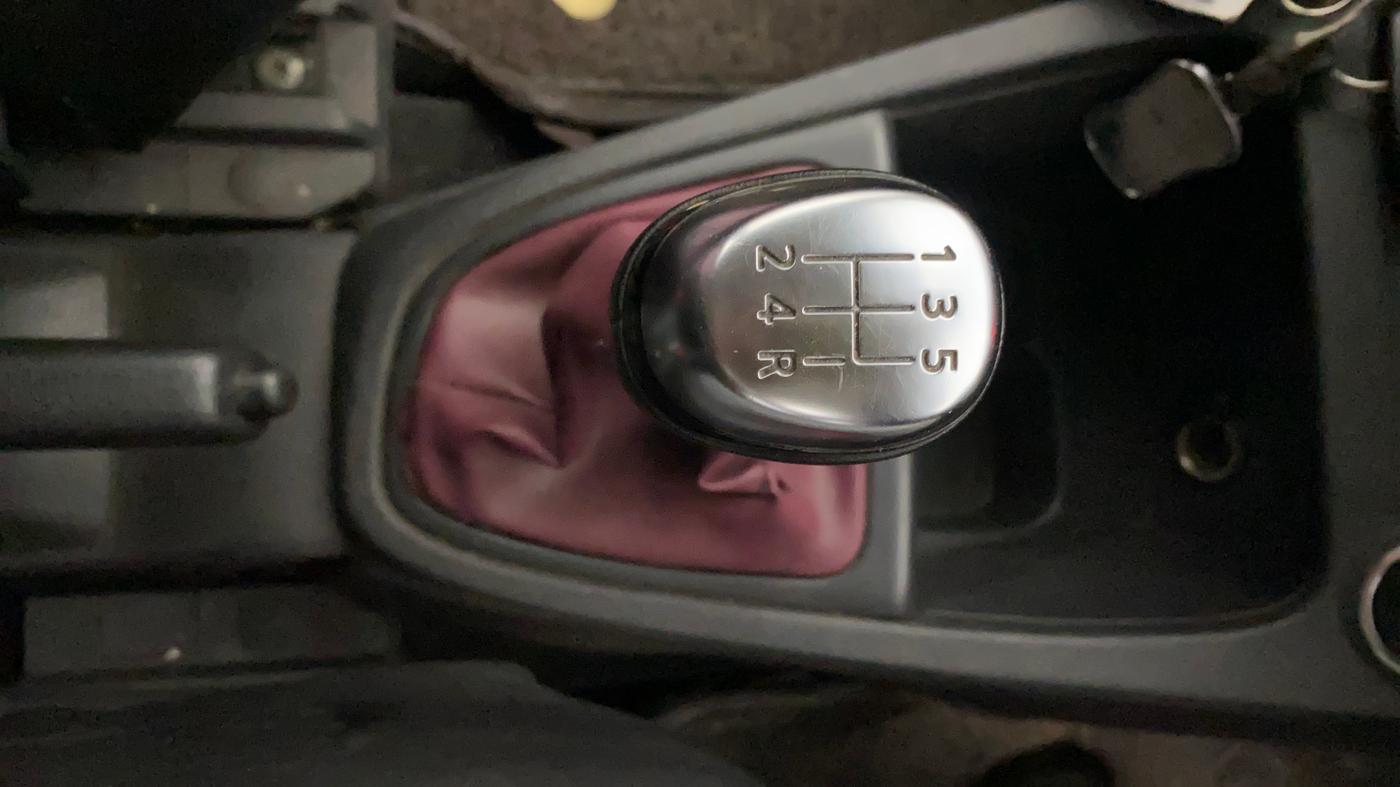 2018 Renault Captur RXL PETROL, Petrol, Manual, 80,954 km, Gear Lever
