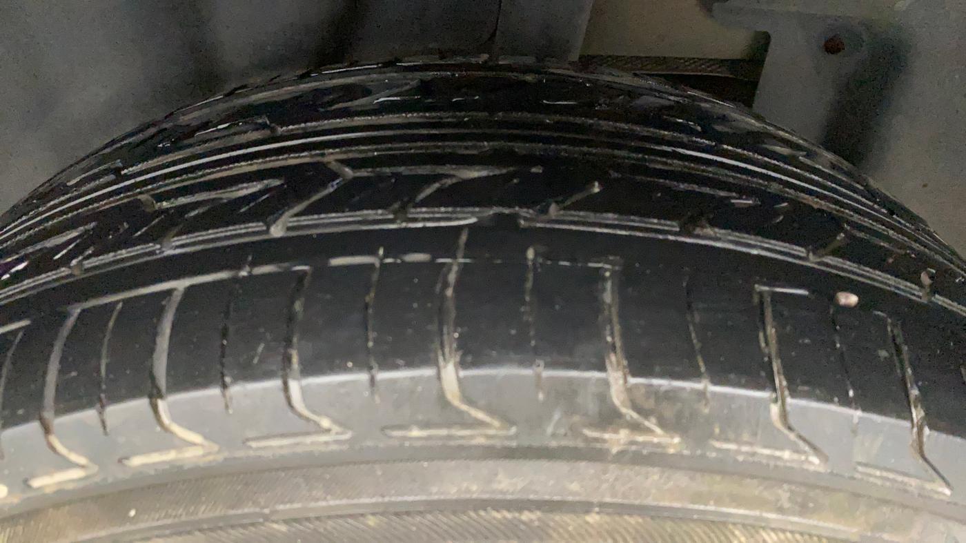 2018 Renault Captur RXL PETROL, Petrol, Manual, 80,954 km, Left Rear Tyre Tread