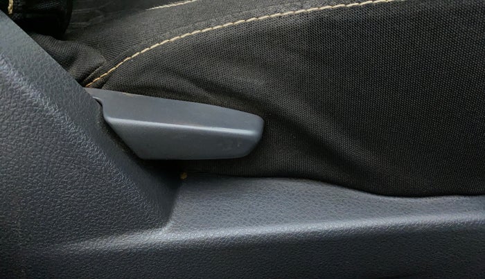 2014 Renault Duster RXL 110 PS ADVENTURE, Diesel, Manual, 83,542 km, Driver Side Adjustment Panel