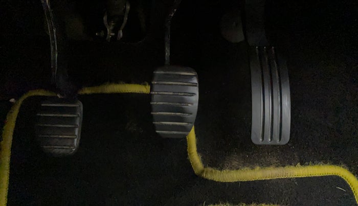 2014 Renault Duster RXL 110 PS ADVENTURE, Diesel, Manual, 83,542 km, Pedals