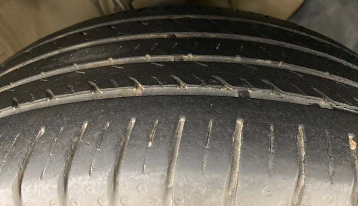 2020 Hyundai Elite i20 ASTA 1.2 (O), Petrol, Manual, 26,980 km, Right Front Tyre Tread