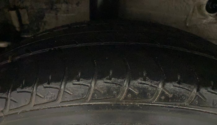 2016 Maruti Celerio VXI, Petrol, Manual, 68,698 km, Right Rear Tyre Tread