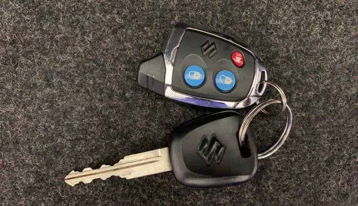 2016 Maruti Celerio VXI, Petrol, Manual, 68,698 km, Key Close Up