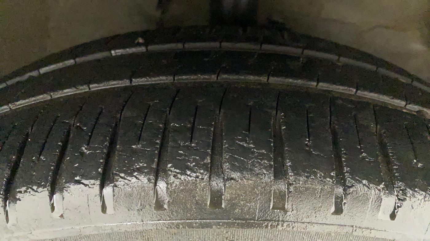 2012 Maruti Ritz VXI, Petrol, Manual, 91,550 km, Right Front Tyre Tread
