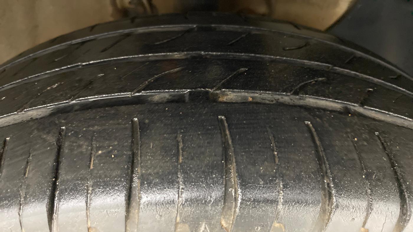 2018 Hyundai Elite i20 ASTA 1.2 (O), Petrol, Manual, 53,813 km, Right Front Tyre Tread