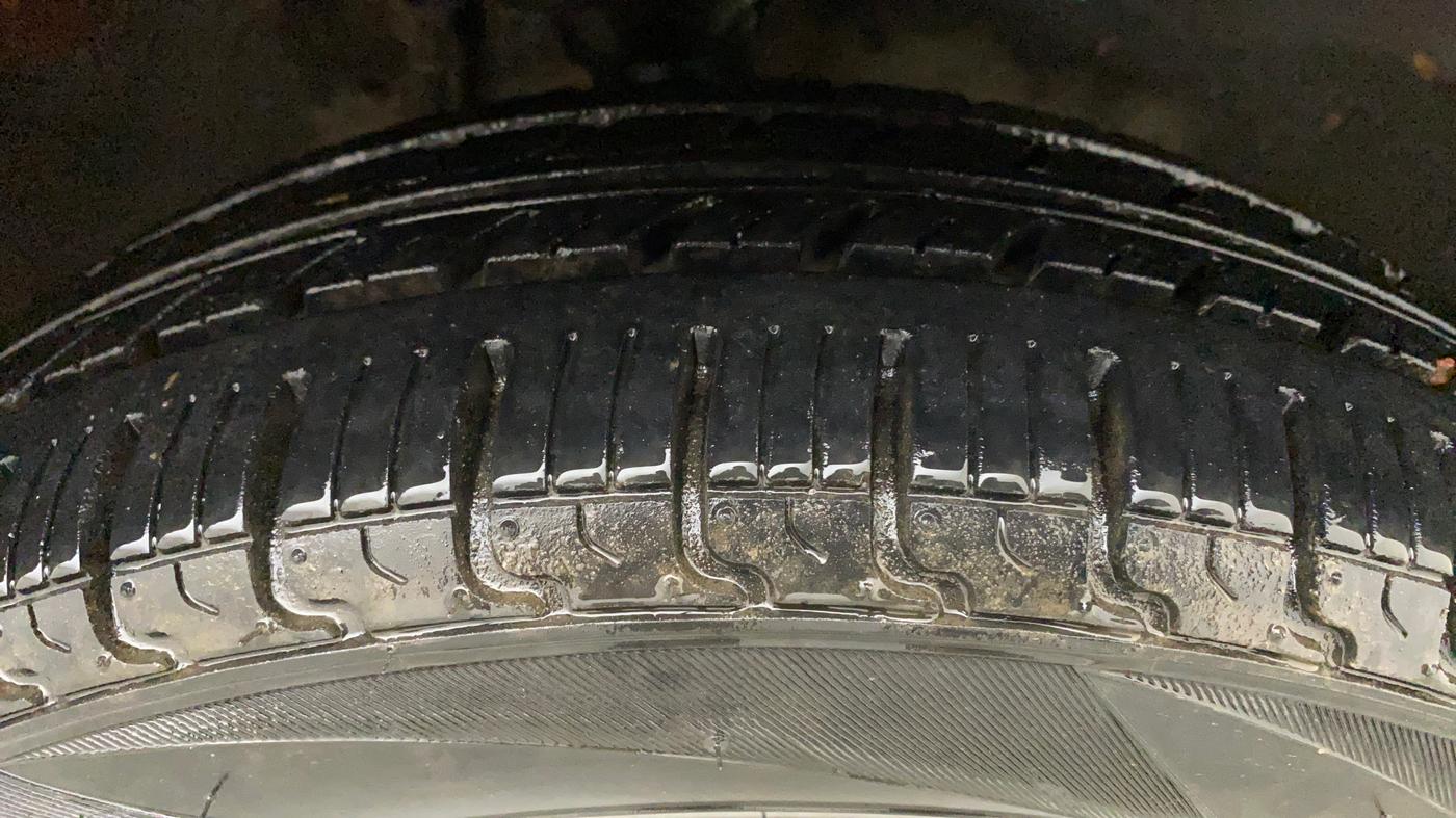 2010 Maruti Alto K10 VXI, Petrol, Manual, 68,778 km, Right Front Tyre Tread