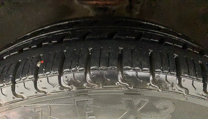 2010 Maruti Alto K10 VXI, Petrol, Manual, 68,778 km, Left Front Tyre Tread