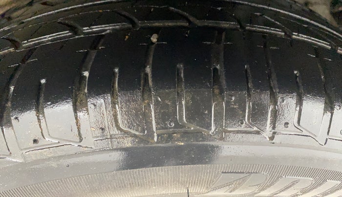 2015 Tata Zest XMS PETROL, Petrol, Manual, 79,727 km, Left Rear Tyre Tread