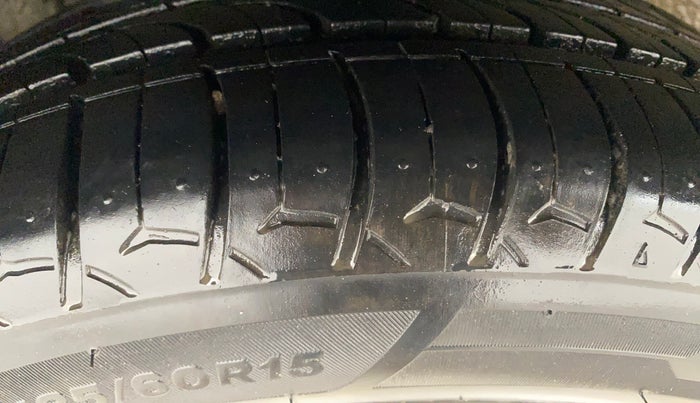 2015 Tata Zest XMS PETROL, Petrol, Manual, 79,727 km, Right Rear Tyre Tread