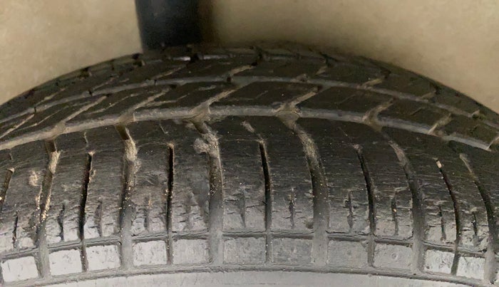2011 Maruti Ritz VXI, Petrol, Manual, 23,103 km, Right Rear Tyre Tread
