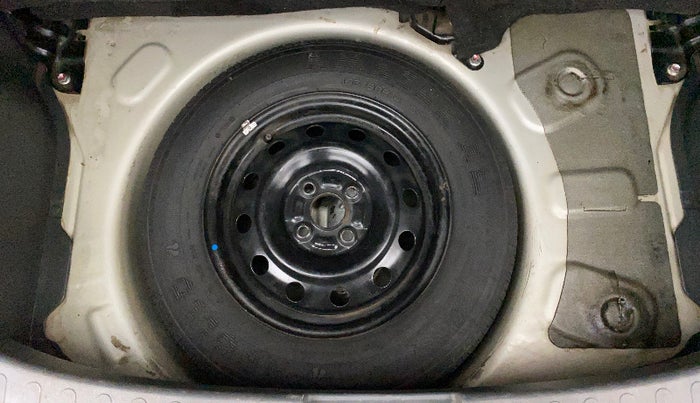 2011 Maruti Ritz VXI, Petrol, Manual, 23,103 km, Dicky (Boot door) - Jack/Tool not available