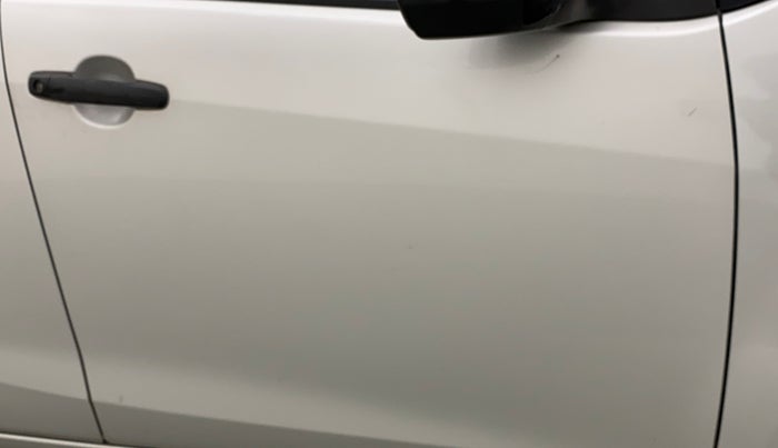2011 Maruti Ritz VXI, Petrol, Manual, 23,103 km, Driver-side door - Paint has faded