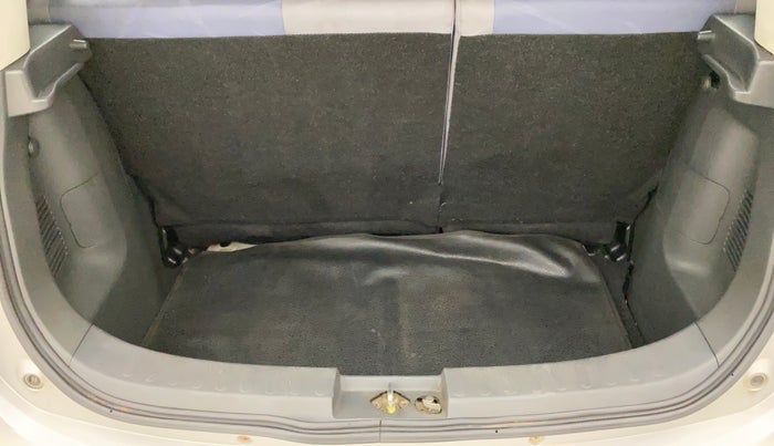2011 Maruti Ritz VXI, Petrol, Manual, 23,103 km, Dicky (Boot door) - Parcel tray missing