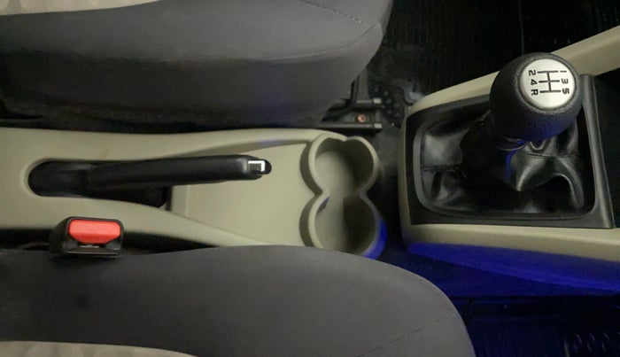 2016 Maruti Celerio VXI CNG, CNG, Manual, 70,855 km, Gear Lever