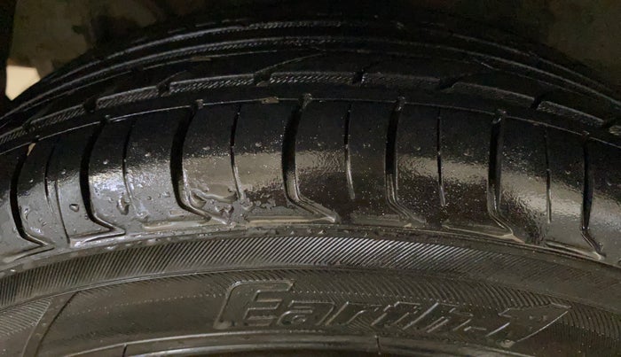 2014 Hyundai Grand i10 MAGNA 1.2 KAPPA VTVT, Petrol, Manual, 96,591 km, Right Rear Tyre Tread