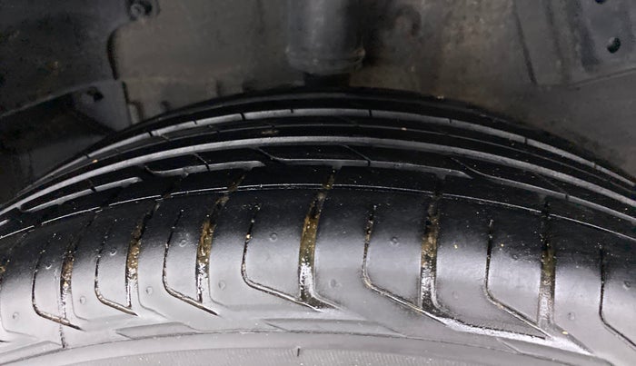 2021 Tata NEXON XZ PLUS PETROL SUNROOF, Petrol, Manual, 9,044 km, Right Rear Tyre Tread