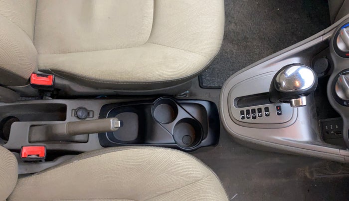 2013 Hyundai i10 ASTA 1.2 AT SUNROOF, Petrol, Automatic, 50,444 km, Gear Lever