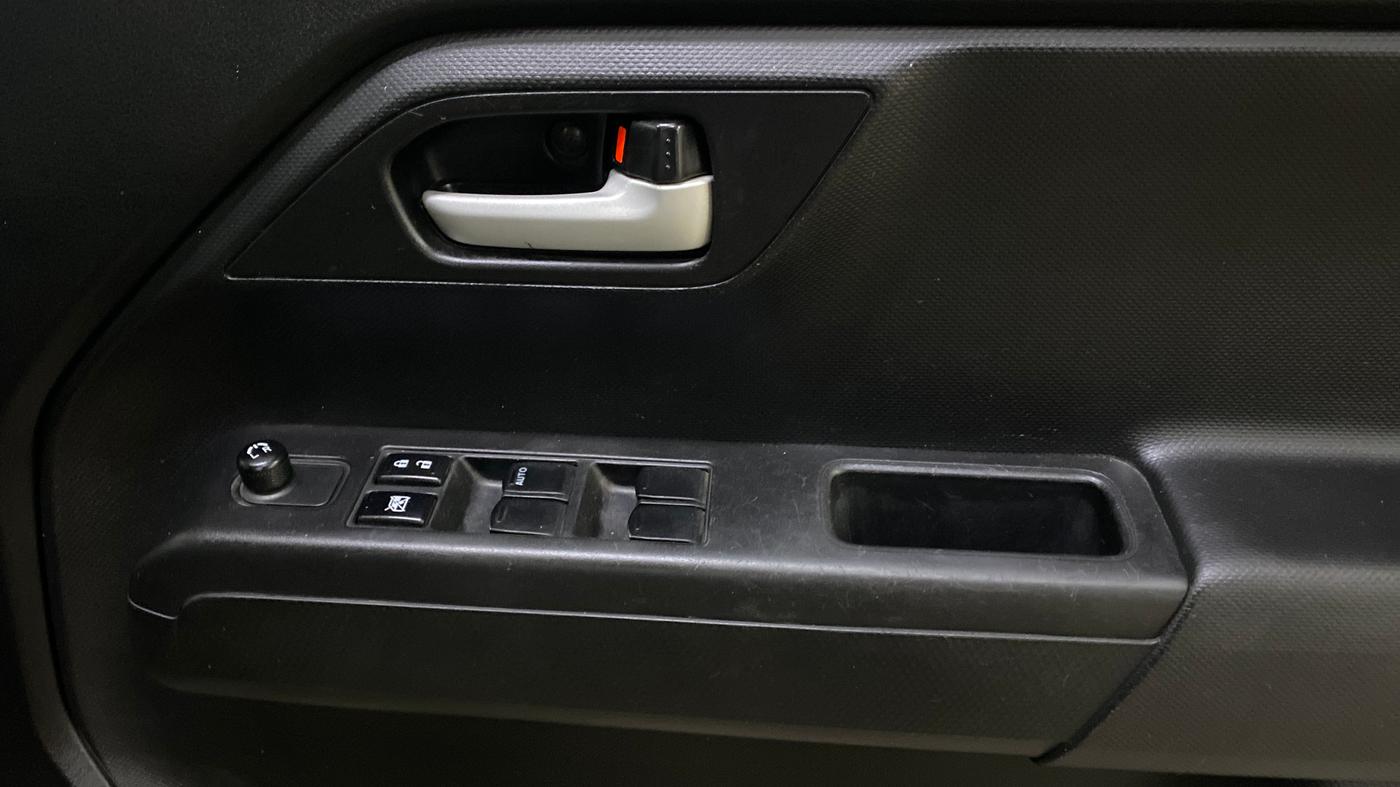 2023 Maruti New Wagon-R ZXI 1.2 AMT, Petrol, Automatic, 17,887 km, Driver Side Door Panels Control