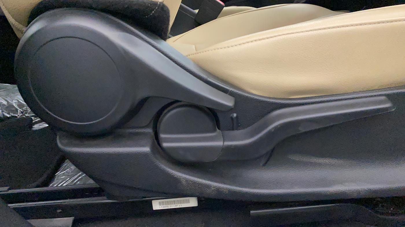 2022 Honda City 1.5L I-VTEC ZX CVT, Petrol, Automatic, 16,472 km, Driver Side Adjustment Panel