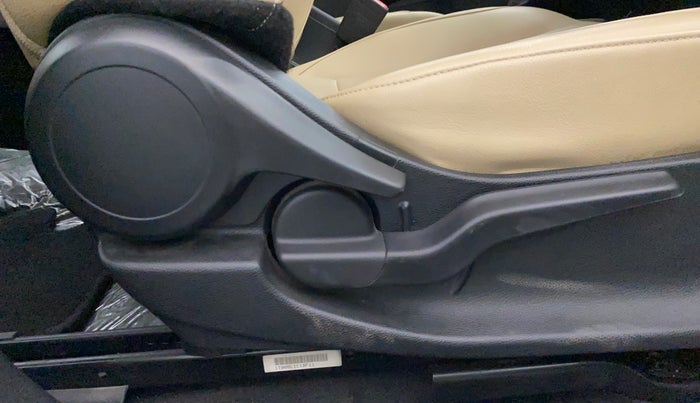 2022 Honda City 1.5L I-VTEC ZX CVT, Petrol, Automatic, 16,472 km, Driver Side Adjustment Panel