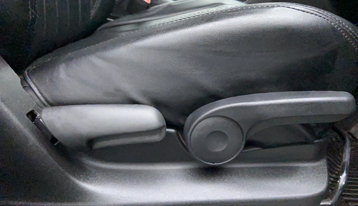 2018 Maruti Vitara Brezza ZDI AMT, Diesel, Automatic, 57,345 km, Driver Side Adjustment Panel