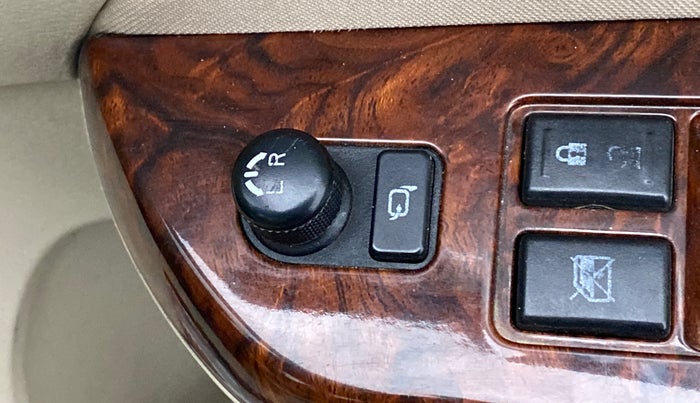 2016 Maruti Swift Dzire VXI, Petrol, Manual, 1,22,231 km, Right rear-view mirror - Mirror movement not proper