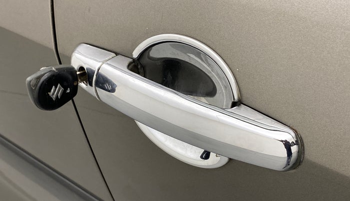2016 Maruti Swift Dzire VXI, Petrol, Manual, 1,22,231 km, Lock system - Dork lock functional only from remote key