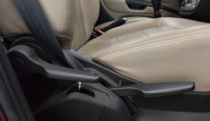 2016 Fiat Linea EMOTION 1.4 L T JET, Petrol, Manual, 22,223 km, Driver Side Adjustment Panel