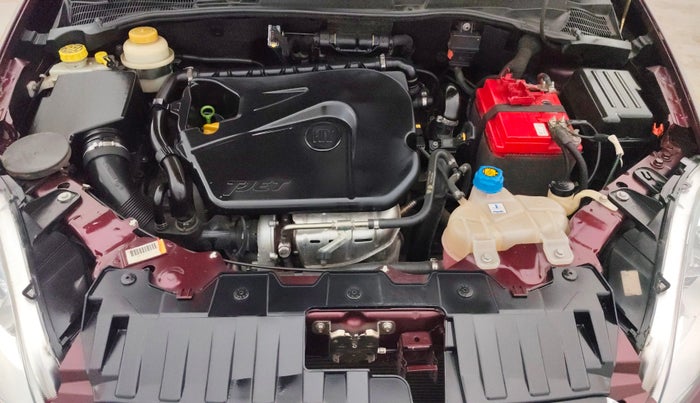 2016 Fiat Linea EMOTION 1.4 L T JET, Petrol, Manual, 22,223 km, Engine View