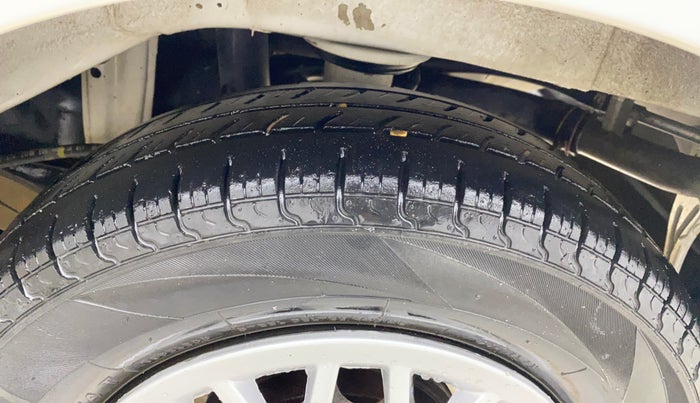 2017 Maruti Alto 800 LXI, CNG, Manual, 32,671 km, Left Rear Tyre Tread