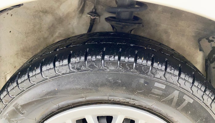 2017 Maruti Alto 800 LXI, CNG, Manual, 32,671 km, Right Front Tyre Tread