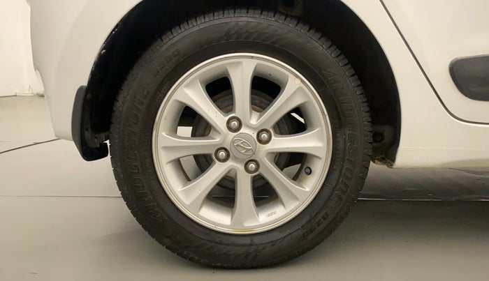 2014 Hyundai Grand i10 ASTA AT 1.2 KAPPA VTVT, Petrol, Automatic, 59,799 km, Right Rear Wheel