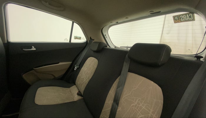2014 Hyundai Grand i10 ASTA AT 1.2 KAPPA VTVT, Petrol, Automatic, 59,799 km, Right Side Rear Door Cabin